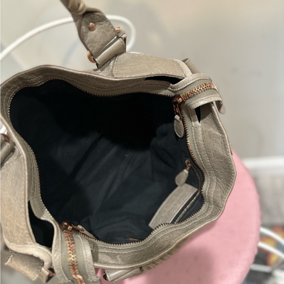 Balenciaga City Handbag - Picture 15 of 16